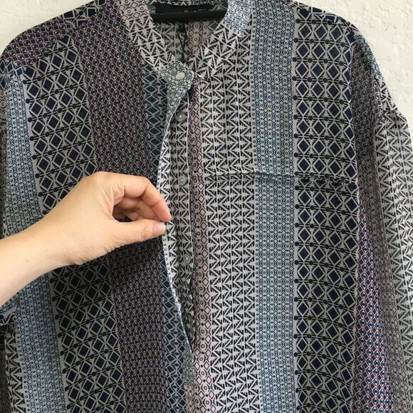 Ro & De Tunic NWT Sheer Band Collar 1/2 Button Down Blouse Gray Navy Blue - Picture 3 of 13